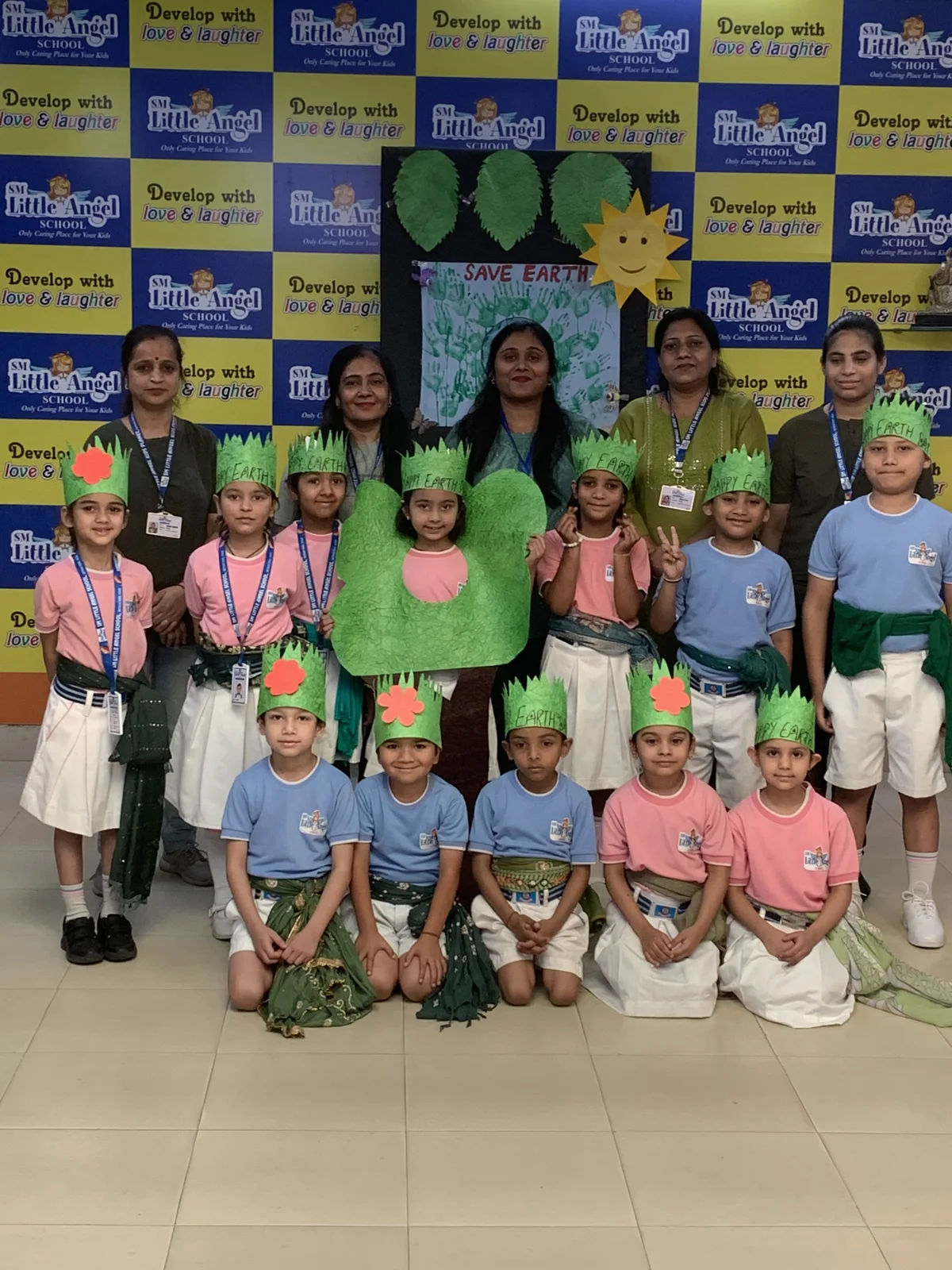 Children and teachers together for Earth Day